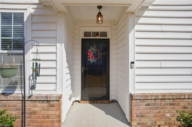 1006 Silver Charm CIR, Suffolk, VA 23435