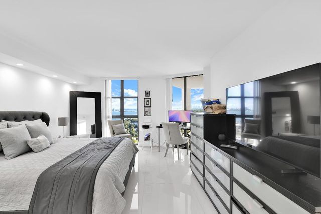 1000 NE Quayside Terrace 1804, Miami, FL 33138