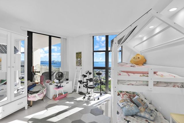 1000 NE Quayside Terrace 1804, Miami, FL 33138