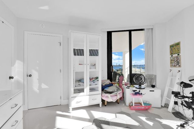 1000 NE Quayside Terrace 1804, Miami, FL 33138