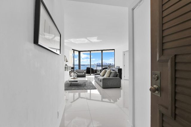 1000 NE Quayside Terrace 1804, Miami, FL 33138