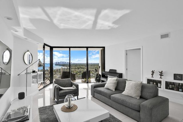 1000 NE Quayside Terrace 1804, Miami, FL 33138