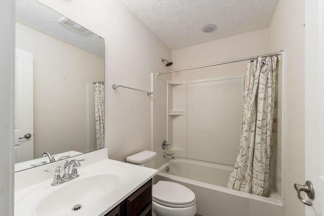 205 Cornstalk Street, Pickerington, OH 43147