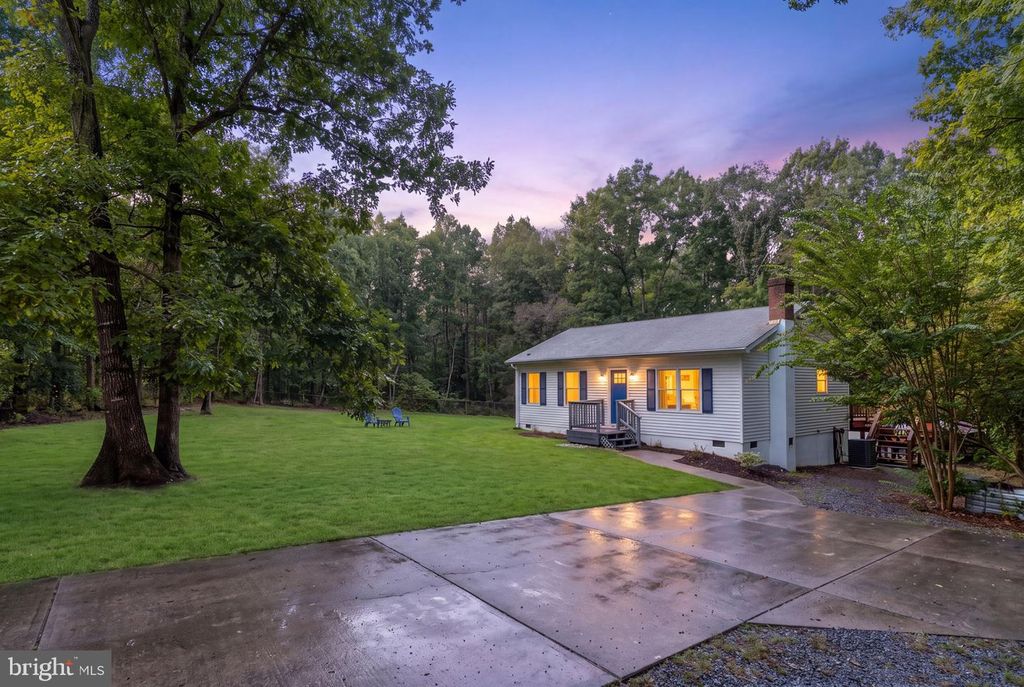 22378 BURWELL ST, Richardsville, VA 22736