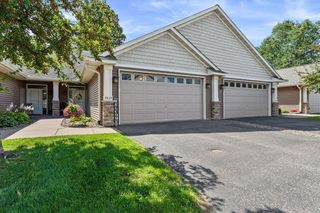 5835 Oakgreen Court N, Oak Park Heights, MN 55082