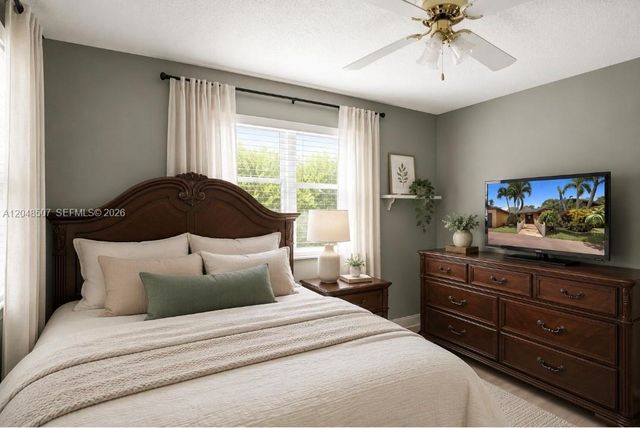 10688 Sleepy Brook Way, Boca Raton, FL 33428