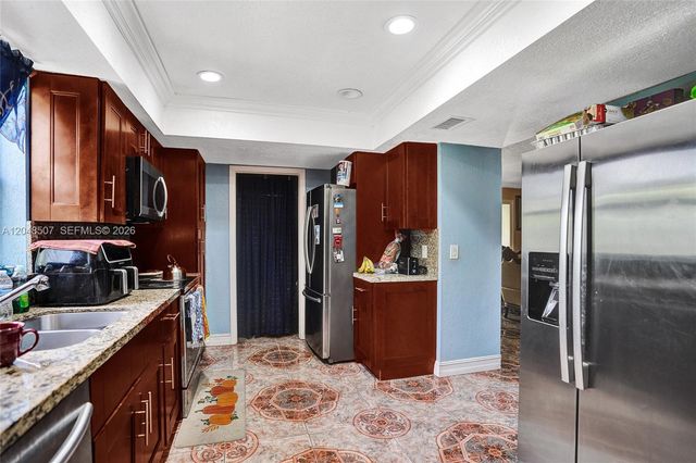 10688 Sleepy Brook Way, Boca Raton, FL 33428