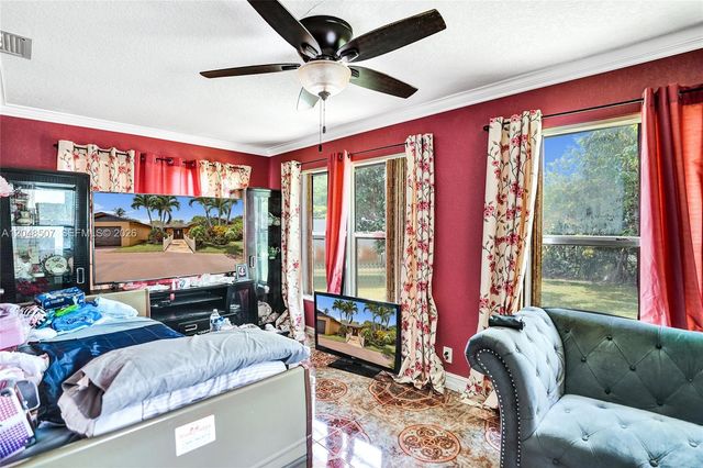 10688 Sleepy Brook Way, Boca Raton, FL 33428