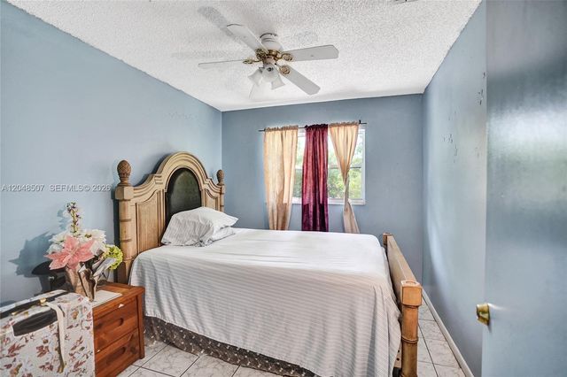 10688 Sleepy Brook Way, Boca Raton, FL 33428