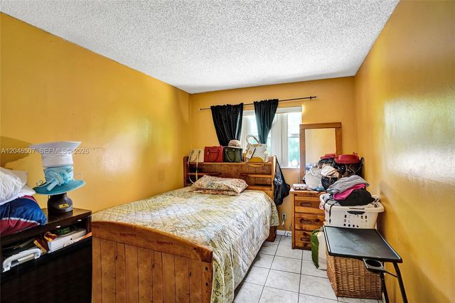 10688 Sleepy Brook Way, Boca Raton, FL 33428