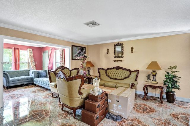 10688 Sleepy Brook Way, Boca Raton, FL 33428
