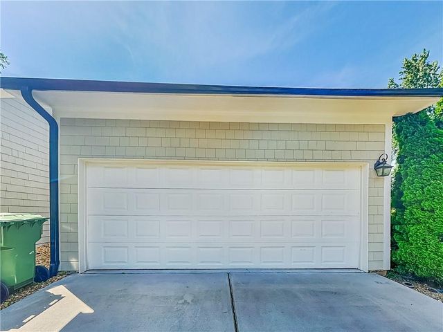 895 Proctor Ranch NW Drive, Atlanta, GA 30318