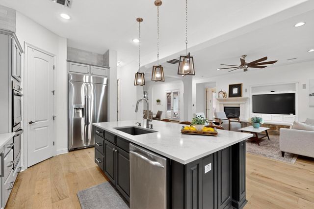 102 Kildrummy LN, Lakeway, TX 78738