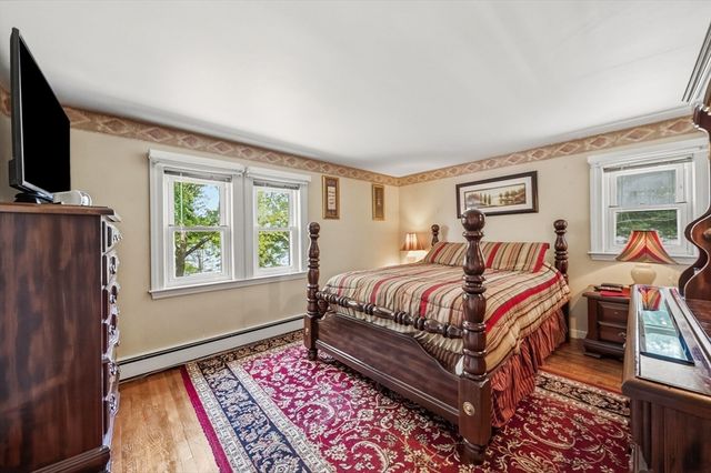 656 Bolton St, Marlborough, MA 01752