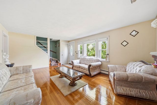 656 Bolton St, Marlborough, MA 01752