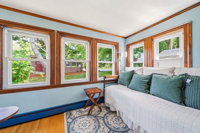 656 Bolton St, Marlborough, MA 01752