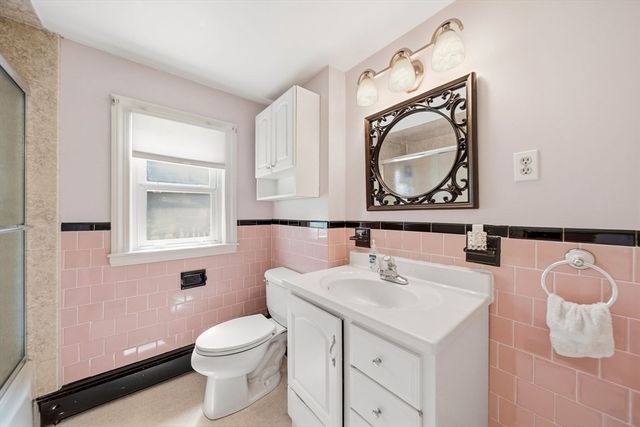 656 Bolton St, Marlborough, MA 01752
