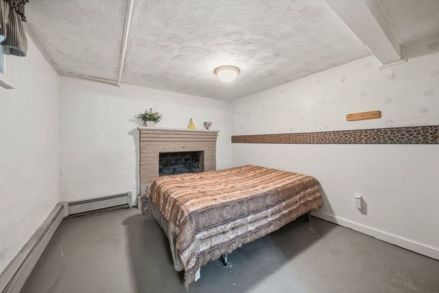 656 Bolton St, Marlborough, MA 01752