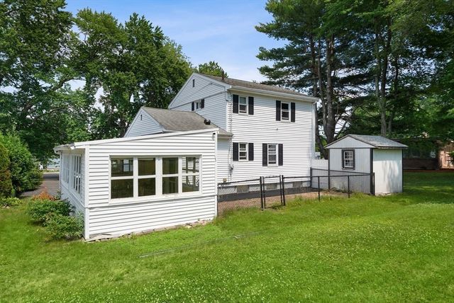 656 Bolton St, Marlborough, MA 01752