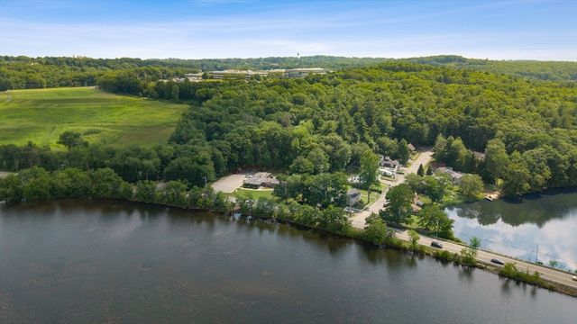 656 Bolton St, Marlborough, MA 01752