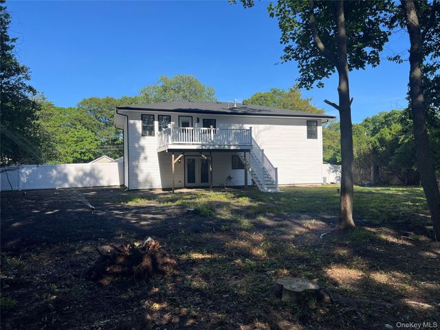 6 Barbara Avenue, Port Jefferson Station, NY 11776