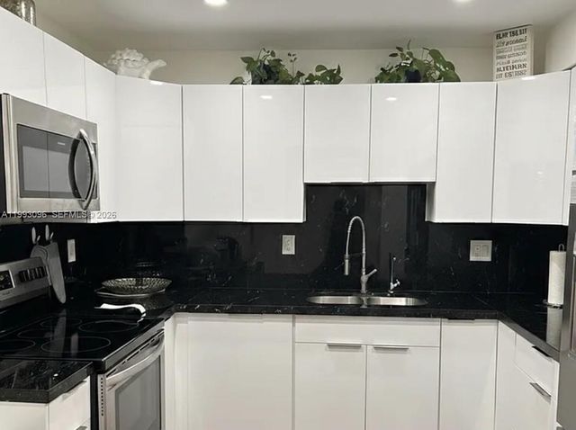 2450 NE 135th Street 103, North Miami, FL 33181