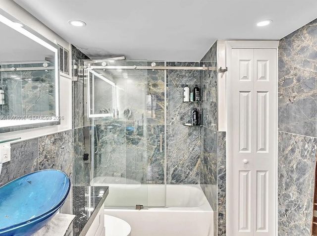 2450 NE 135th Street 103, North Miami, FL 33181