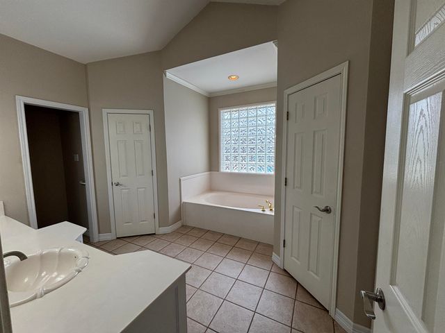 1016 Foley, Henderson, TX 75654