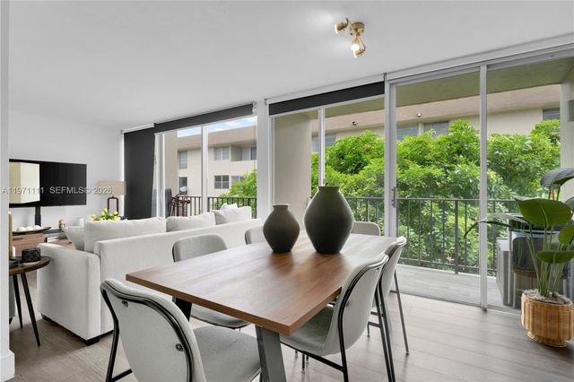 830 NW 87th Ave 406, Miami, FL 33172