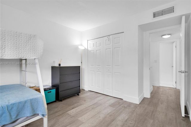 830 NW 87th Ave 406, Miami, FL 33172