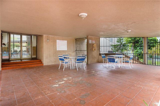 830 NW 87th Ave 406, Miami, FL 33172