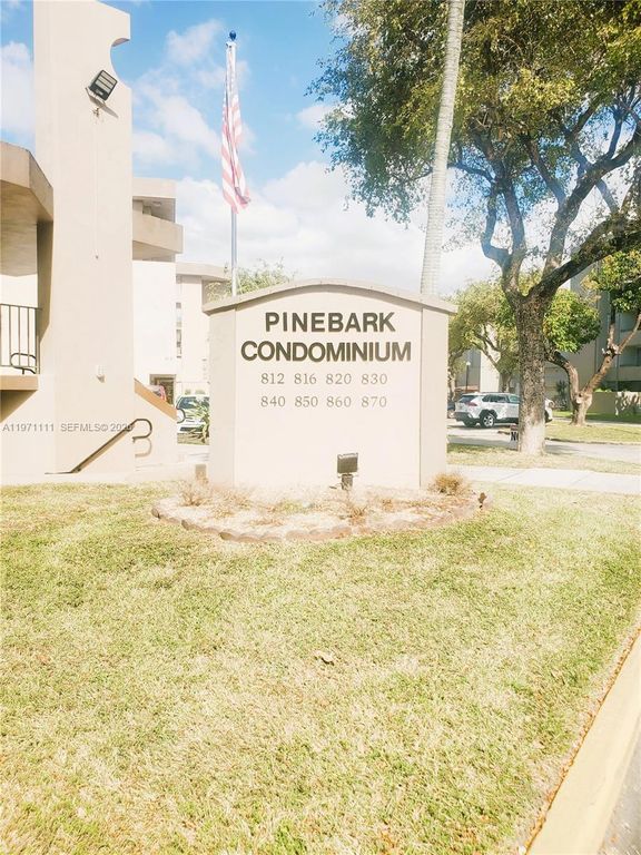 830 NW 87th Ave 406, Miami, FL 33172