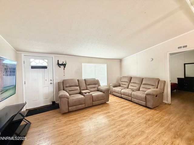 221 E Antelope Drive, Battle Mountain, NV 89820