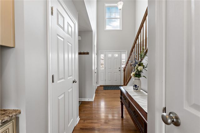 204 Rolling Hill Farm Dr, Rostraver, PA 15089