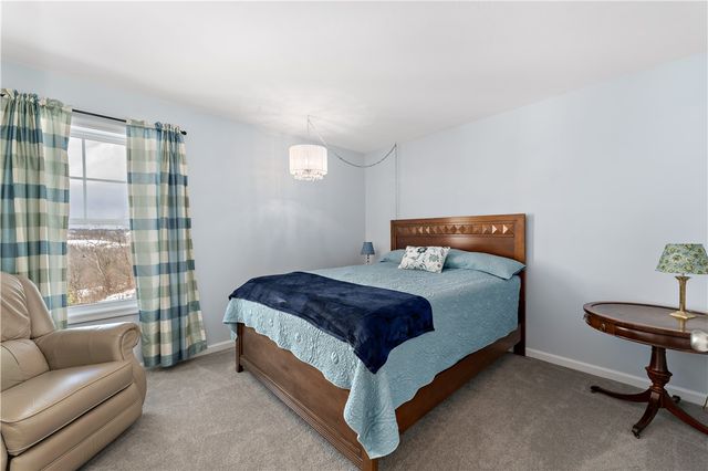 204 Rolling Hill Farm Dr, Rostraver, PA 15089