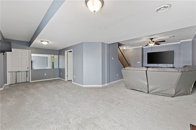 204 Rolling Hill Farm Dr, Rostraver, PA 15089