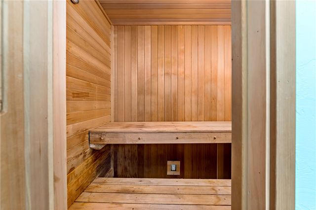 204 Rolling Hill Farm Dr, Rostraver, PA 15089