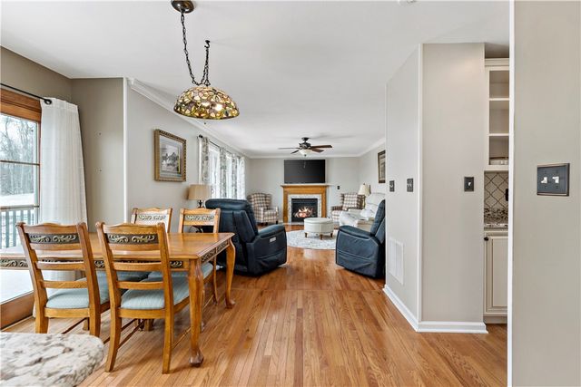 204 Rolling Hill Farm Dr, Rostraver, PA 15089