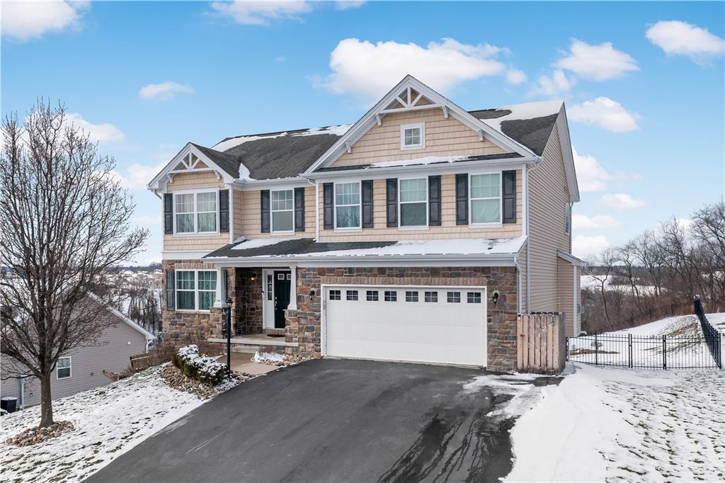 204 Rolling Hill Farm Dr, Rostraver, PA 15089