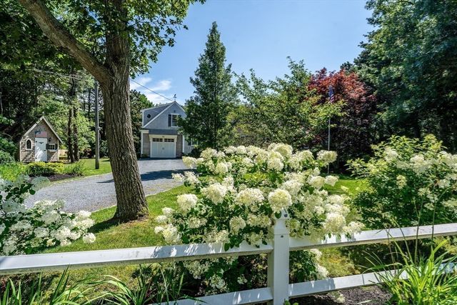 11 Barnes Lane, Yarmouth, MA 02673