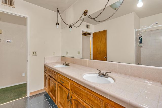 2160 3rd Street, Sanger, CA 93657