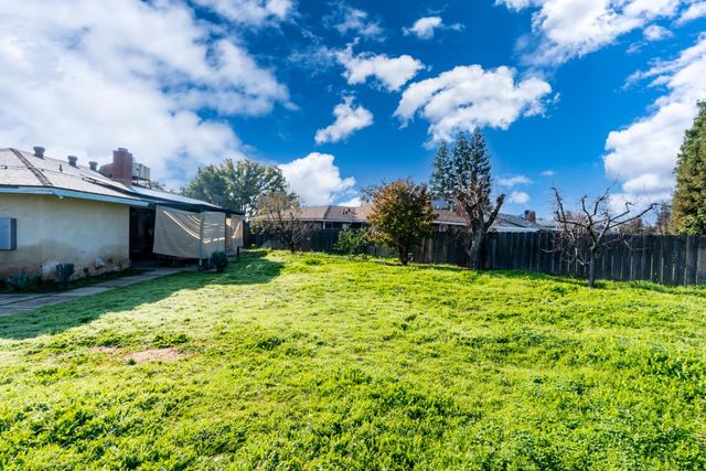 2160 3rd Street, Sanger, CA 93657