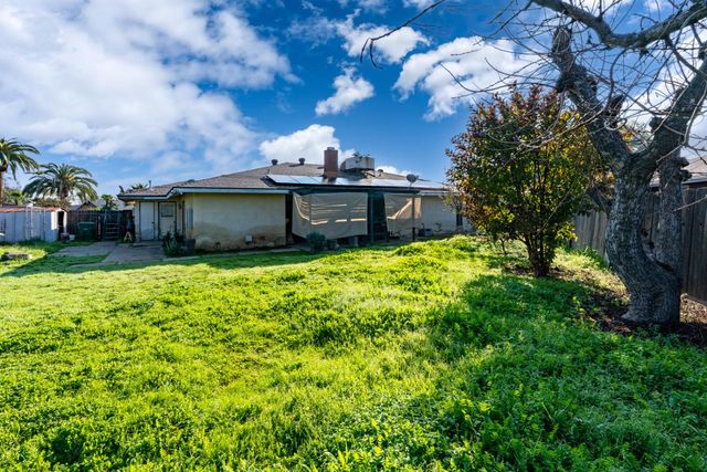 2160 3rd Street, Sanger, CA 93657