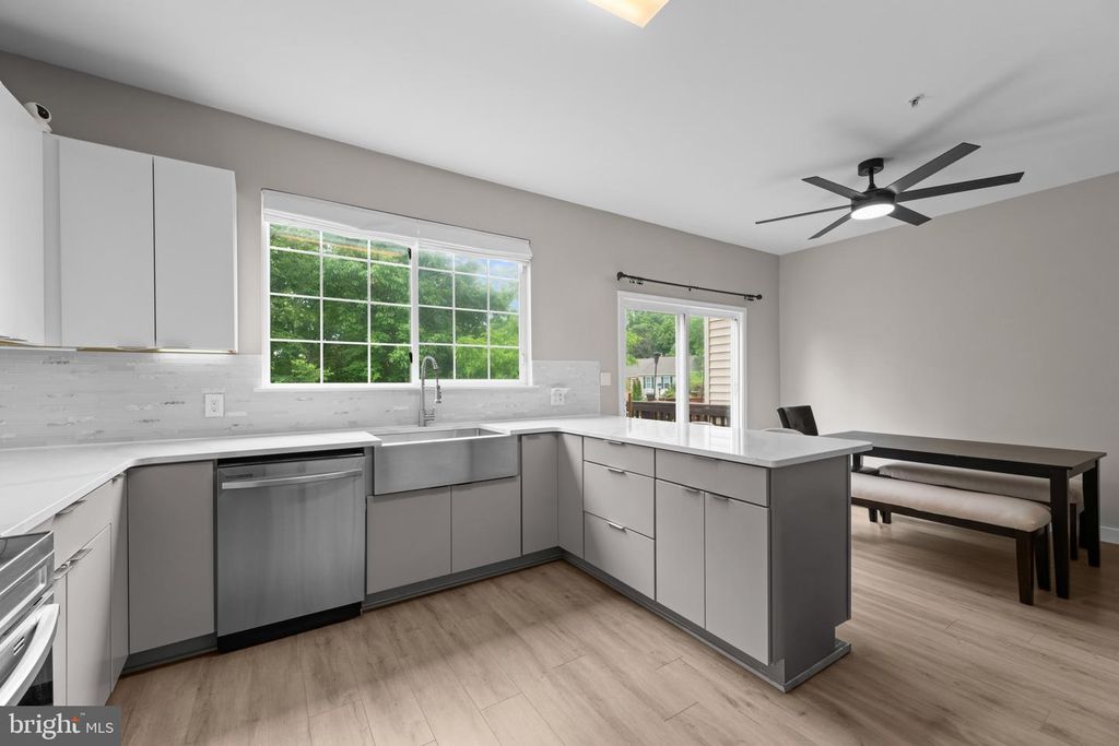 Image 19 of property listing at 704 SUMMERTIME DR, Odenton, MD 21113