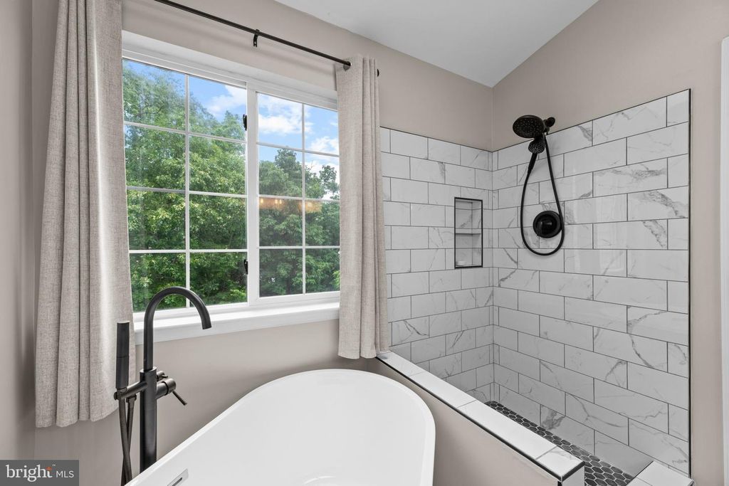 Image 28 of property listing at 704 SUMMERTIME DR, Odenton, MD 21113