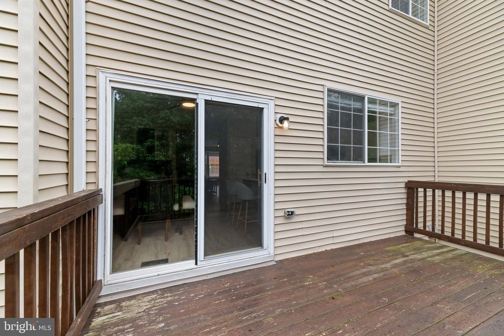 Image 37 of property listing at 704 SUMMERTIME DR, Odenton, MD 21113