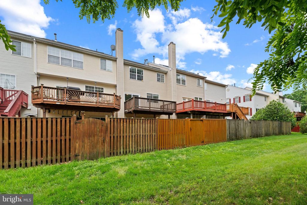 Image 43 of property listing at 704 SUMMERTIME DR, Odenton, MD 21113