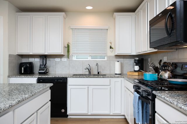 7710 PONDEROSA PINE, Boerne, TX 78015