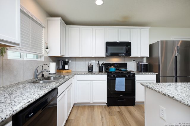 7710 PONDEROSA PINE, Boerne, TX 78015