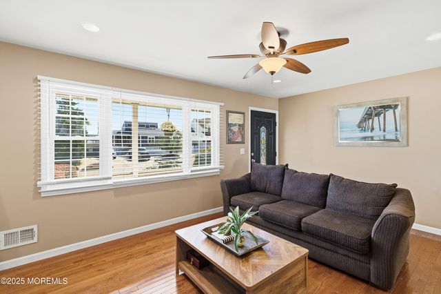254 S William Cook Boulevard, Manahawkin, NJ 08050